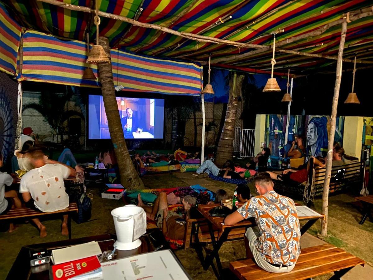 Spirithouse Hostel Arambol Bagian luar foto